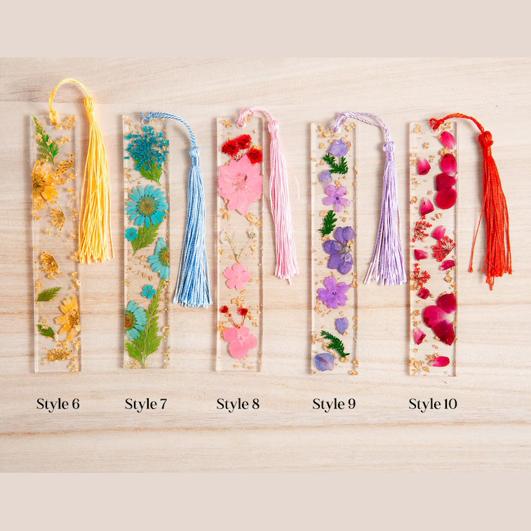 Personalized Pressed Daisy Bookmark