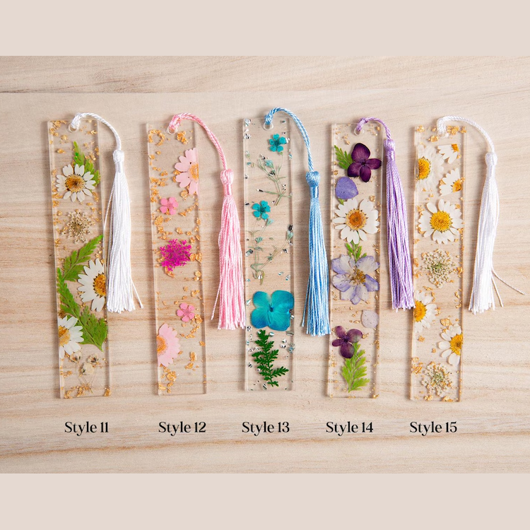 Personalized Pressed Daisy Bookmark