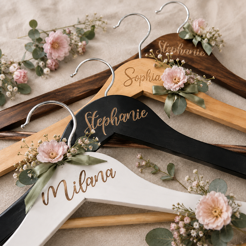 Personalized Wooden Wedding Hanger, Bride Hanger, Bridesmaid gifts, Custom Name Hanger, Maid of Honor gift, Wedding Dress Hanger